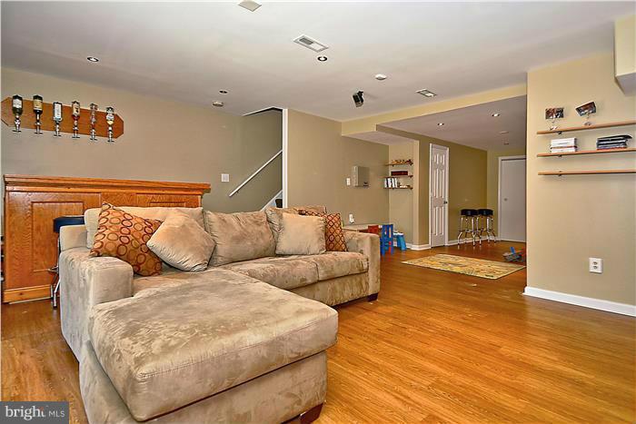 3805 Ferrara Drive Silver Spring, MD 20906 - Photo 17 of 25 Family Room