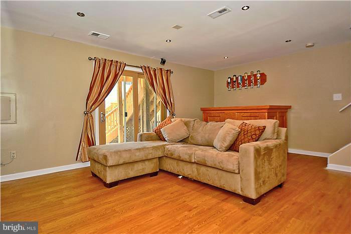 3805 Ferrara Drive Silver Spring, MD 20906 - Photo 18 of 25 Family Room