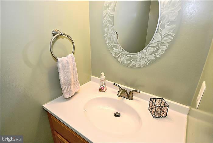 3805 Ferrara Drive Silver Spring, MD 20906 - Photo 10 of 25 Bath