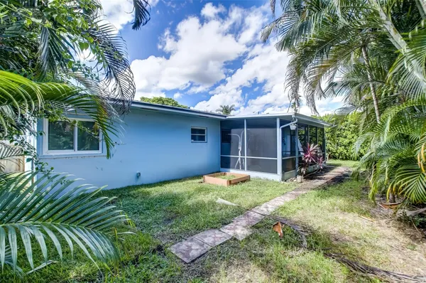 $3,200 | 3140 Northeast 9th Avenue, Pompano Beach, FL 33064