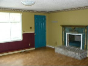 176 Harm Ridge Coeburn, VA 24230 - Photo 3 of 12 Photo 3
