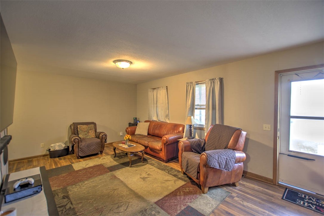 504 South Isabella Street Clinton, IL 61727 - Photo 8 of 23