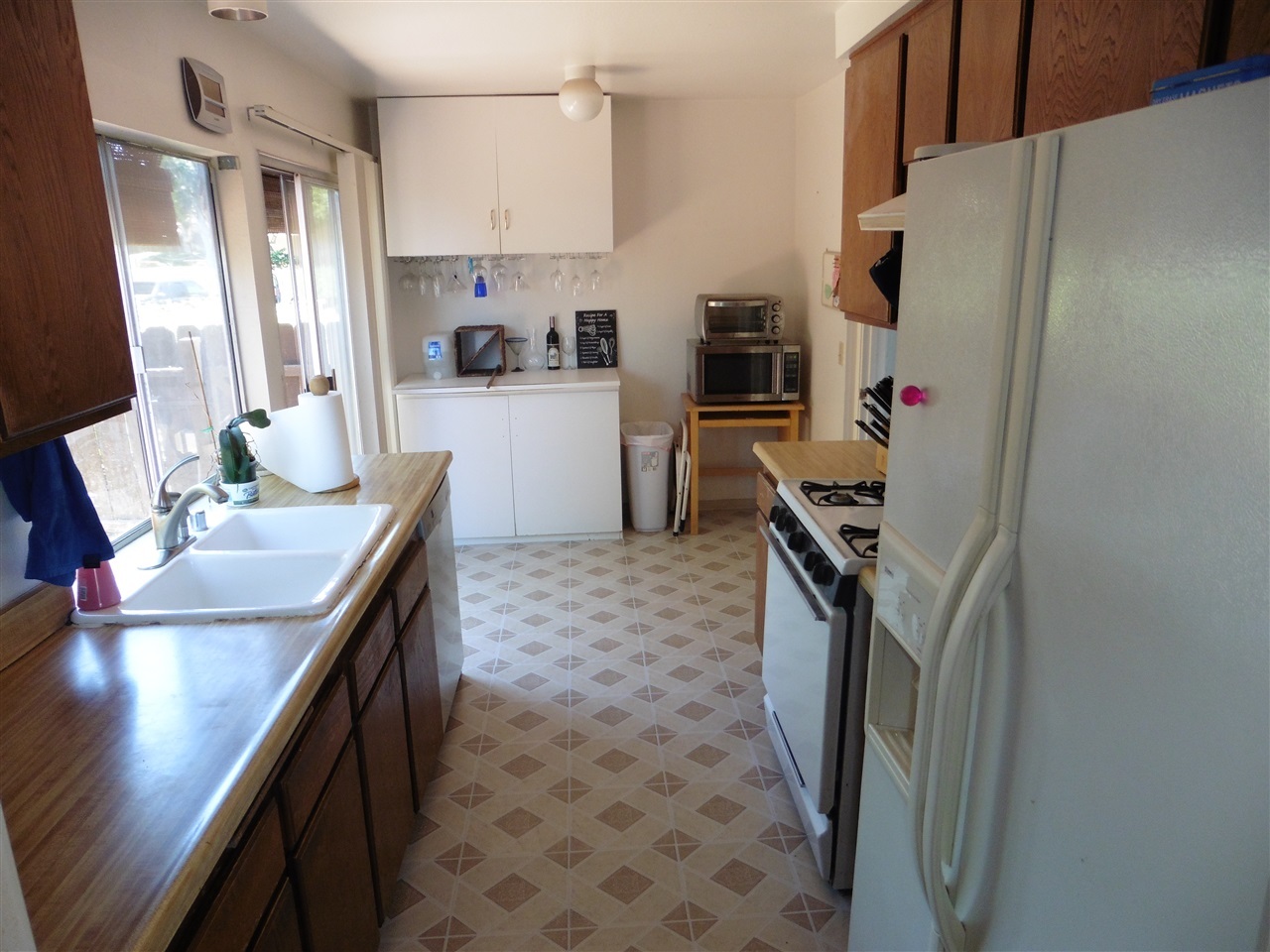 8924 Capcano Road San Diego, CA 92126 - Photo 5 of 18 NICE GALLEY KITCHEN