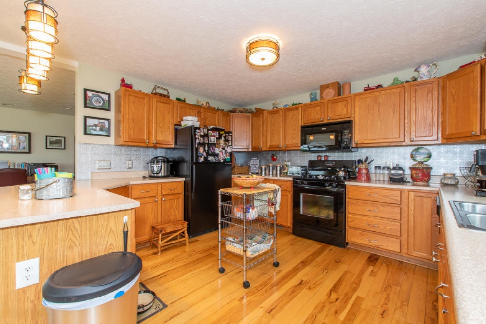 9423 Banfield Road Dowling, MI 49050 - Photo 9 of 35 RN5_9779