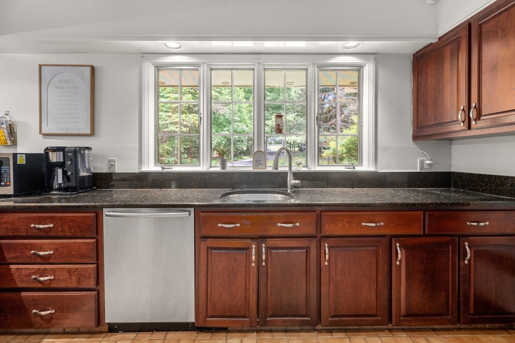 62 Mill Street Sherborn, MA 01770 - Photo 12 of 30