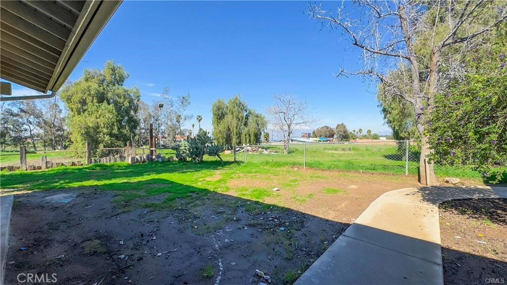16201 Alta Cresta Avenue Riverside, CA 92508 - Photo 51 of 51 a view of a park with large trees