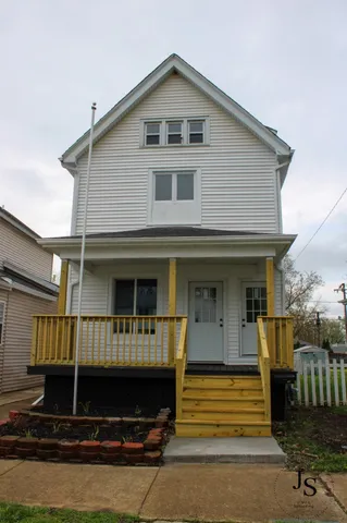 $185,000 | 353 South 5th Avenue, Kankakee, IL 60901