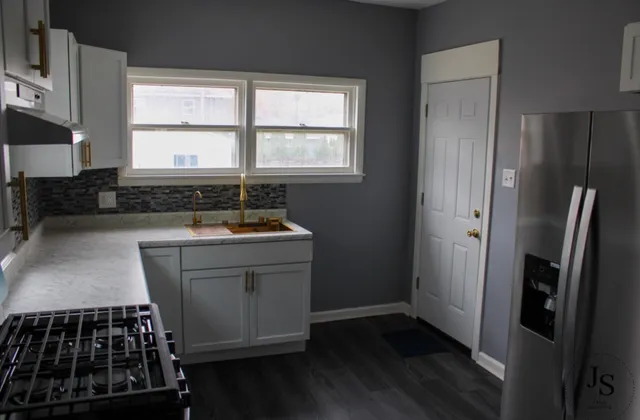 $185,000 | 353 South 5th Avenue, Kankakee, IL 60901