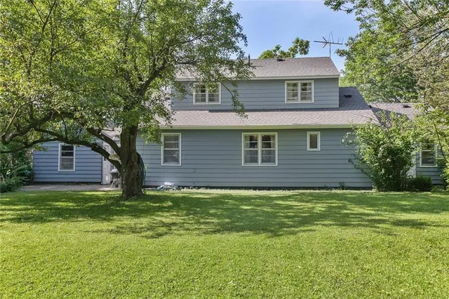 $289,995 | 600 West Elm Street, Olathe, KS 66061