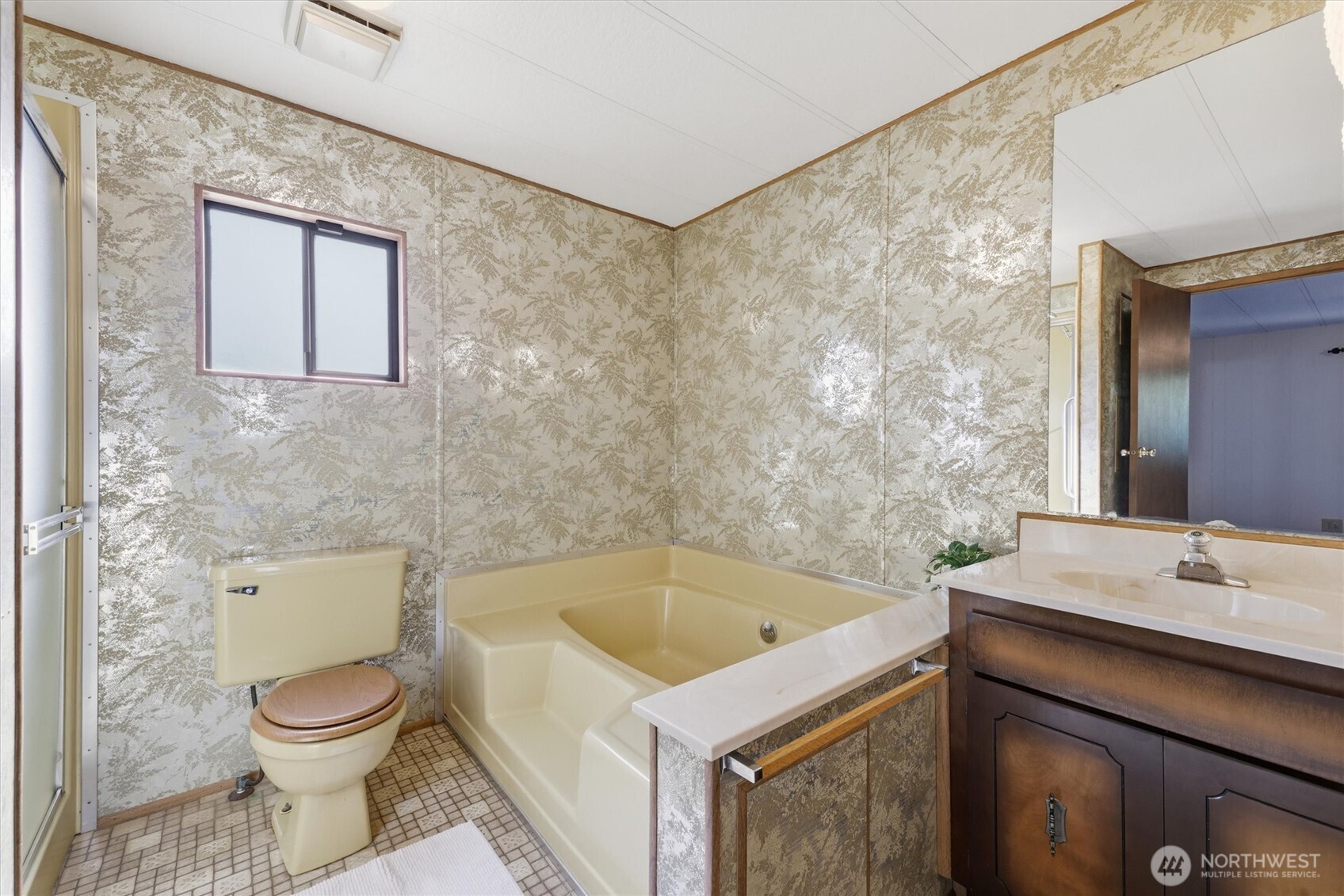 15702 Southeast 128th Street Renton, WA 98059 - Photo 17 of 34 Gallery Image 17