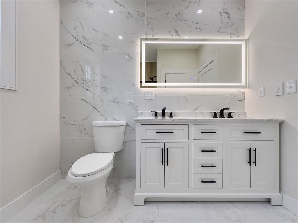 18 Elmcrest Road North Andover, MA 01845 - Photo 10 of 40 Gallery Image 10