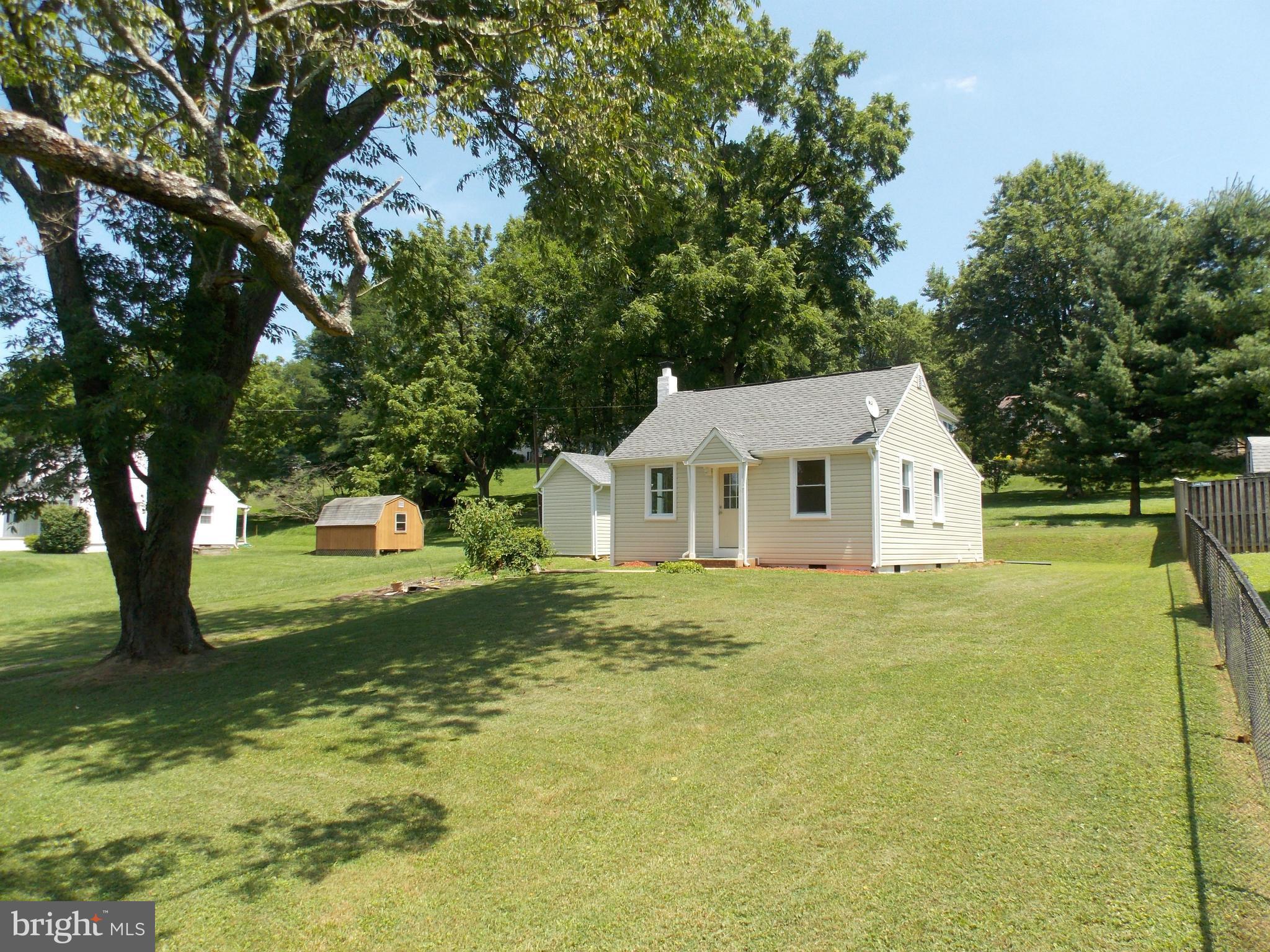 39 Frazier Road Warrenton, VA 20186 - Photo 4 of 14 Exterior (Front)