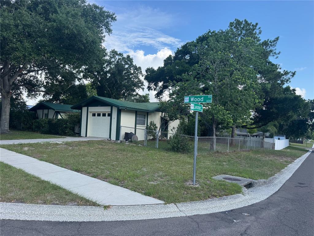 624 Wood Road Seffner, FL 33584 - Photo 3 of 35