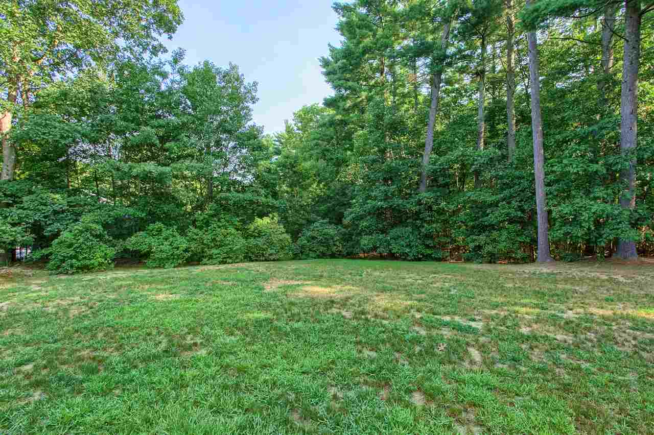 4 Simpson Road Pelham, NH 03076 - Photo 14 of 40
