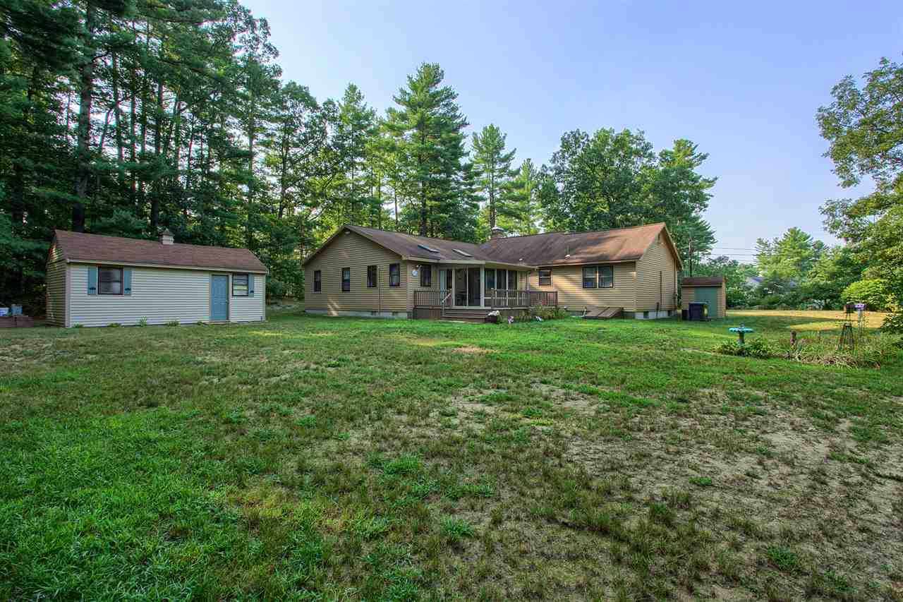 4 Simpson Road Pelham, NH 03076 - Photo 9 of 40