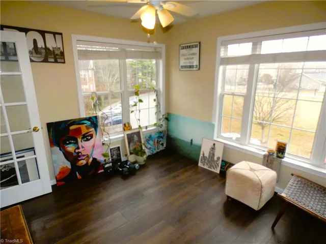 $230,000 | 6941 Hanesbrook Circle, Unit 301, Clemmons, NC 27012