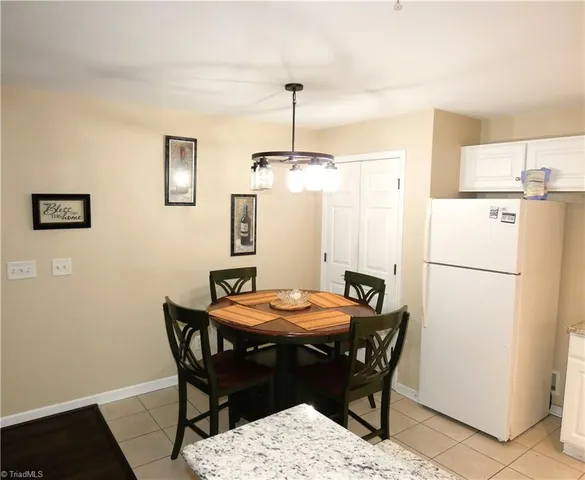 $230,000 | 6941 Hanesbrook Circle, Unit 301, Clemmons, NC 27012