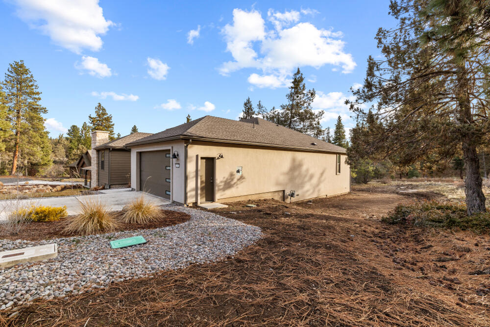 1092 Timber Ridge Loop Klamath Falls, OR 97601 - Photo 14 of 79