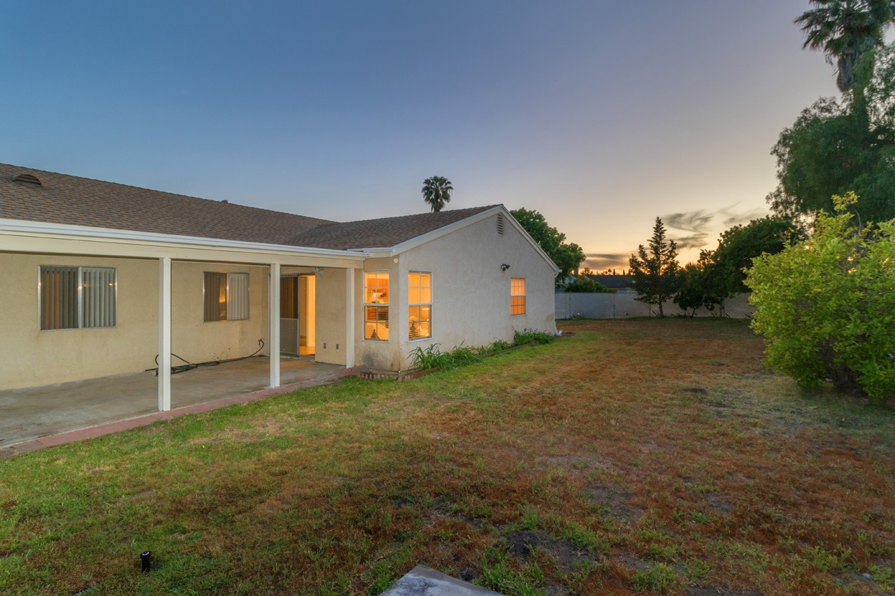 686 Hollowglen Road Oceanside, CA 92057 - Photo 16 of 17