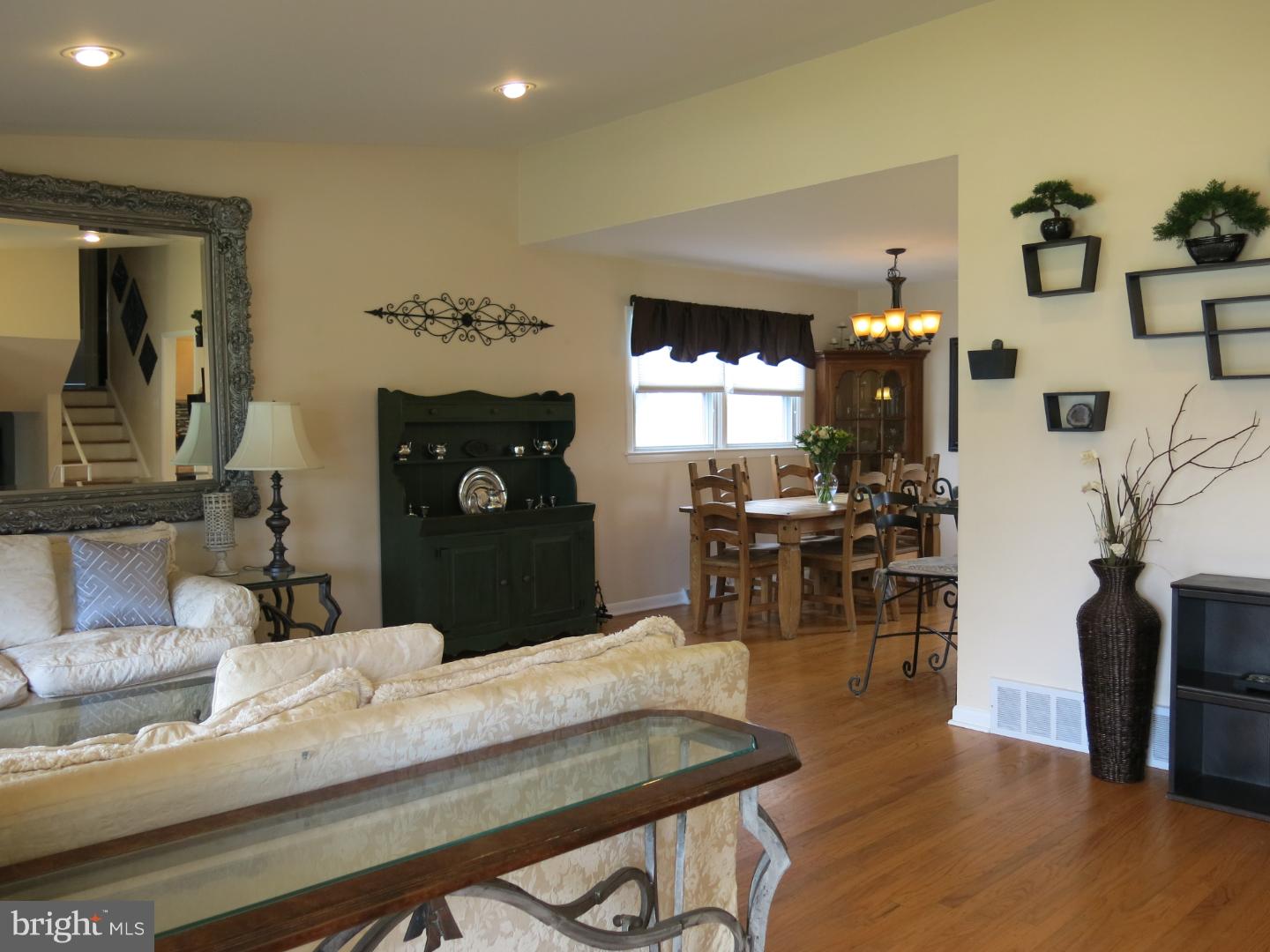 127 Paul Road Yardley, PA 19067 - Photo 12 of 25 Living Room