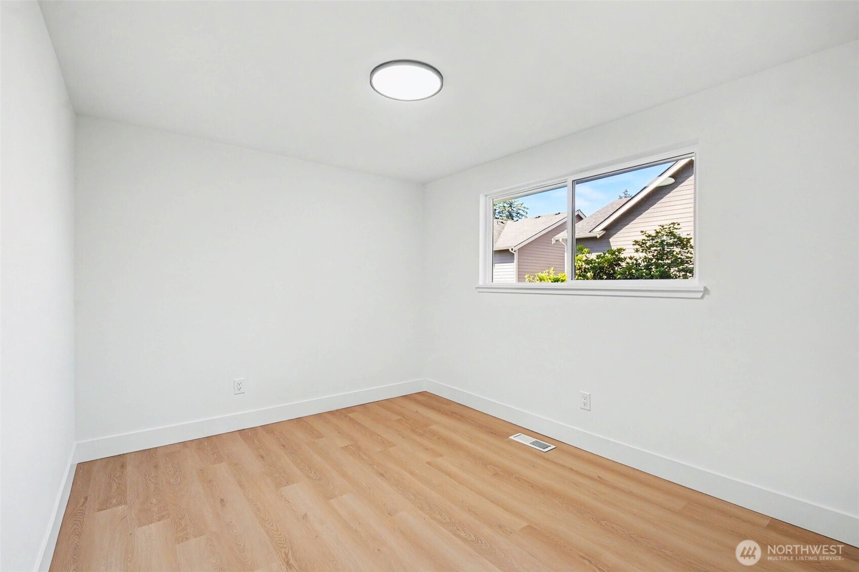19414 1st Avenue Southeast Bothell, WA 98012 - Photo 21 of 39