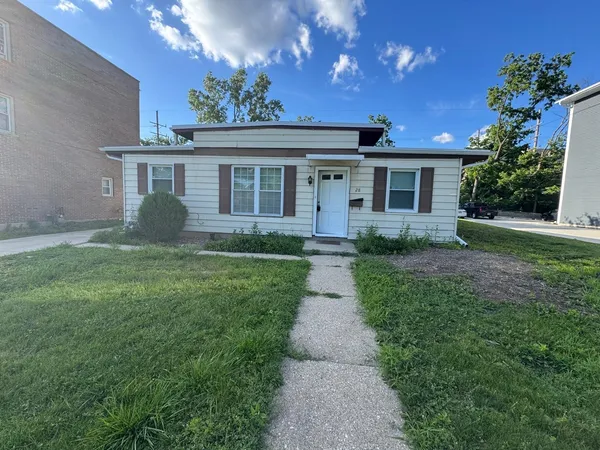 $295,000 | 28 West Willow Street, Lombard, IL 60148