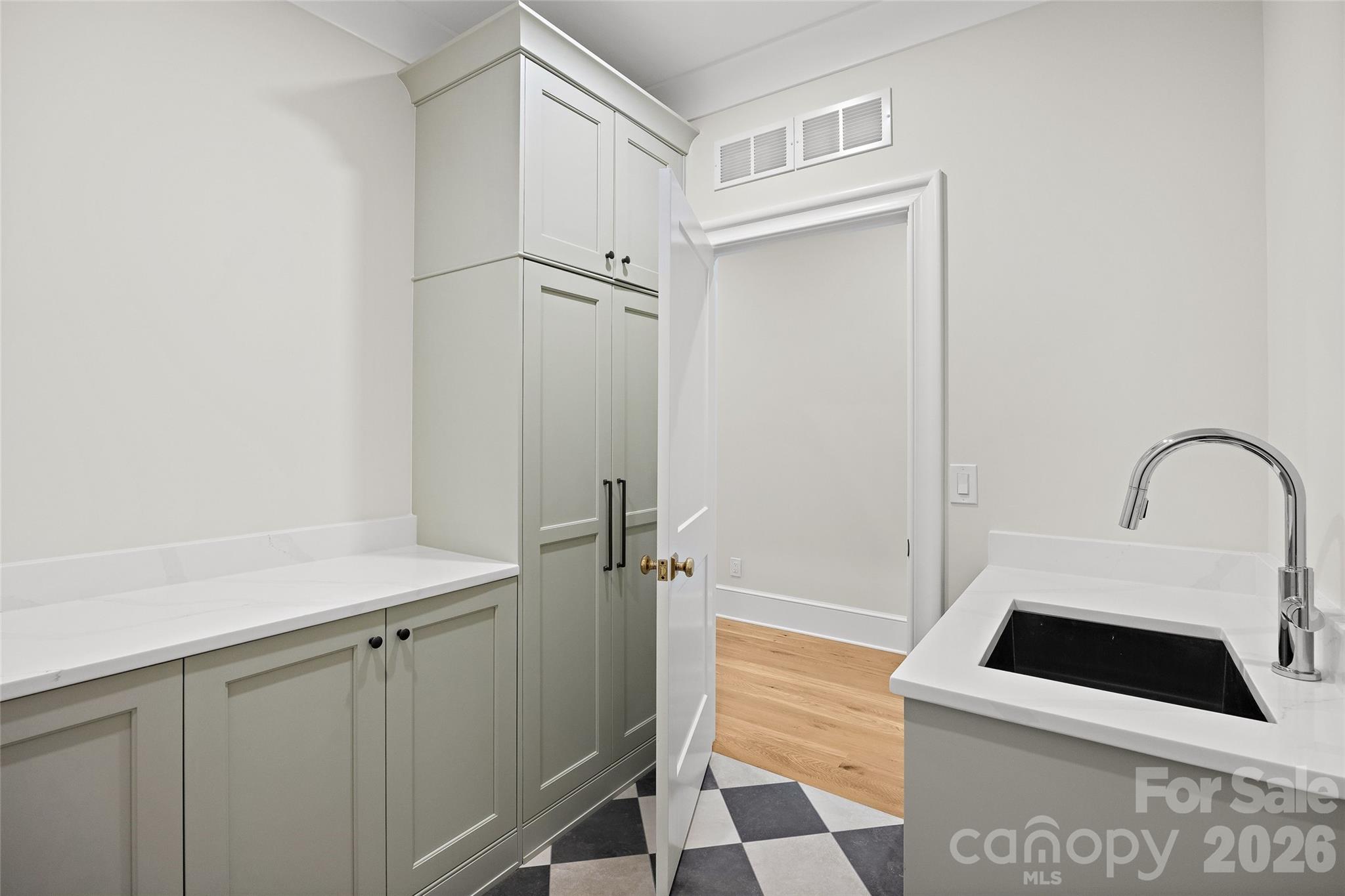 4811 Gaynor Road Charlotte, NC 28211 - Photo 33 of 48