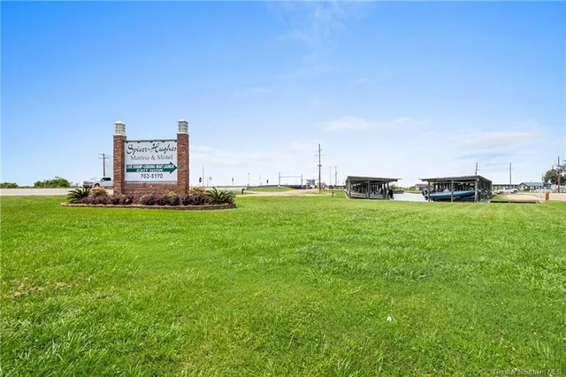 $117,000 | 174 Cooper Ann Lane, Hackberry, LA 70645