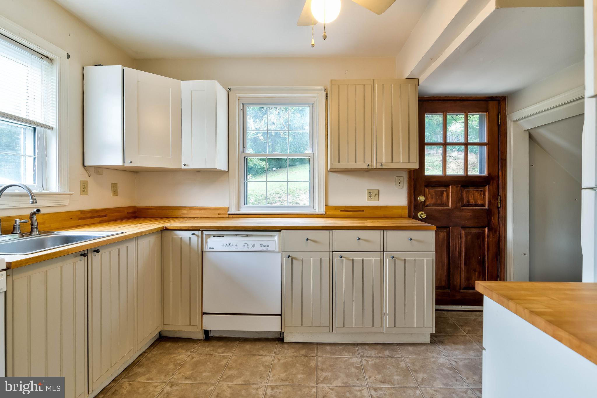 6208 Forest Road Cheverly, MD 20785 - Photo 11 of 21 Kitchen