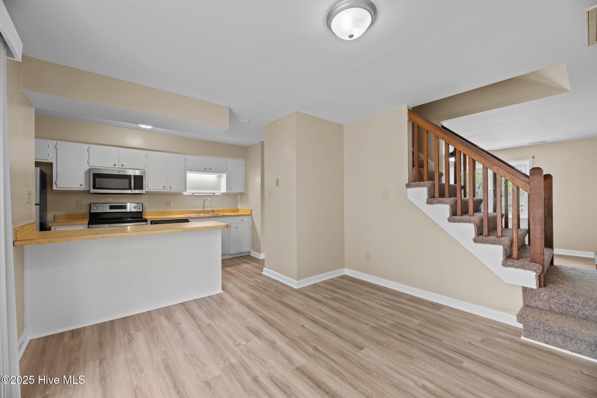 21 Donnell Avenue Havelock, NC 28532 - Photo 9 of 30 9-web-or-mls-DSC_7924