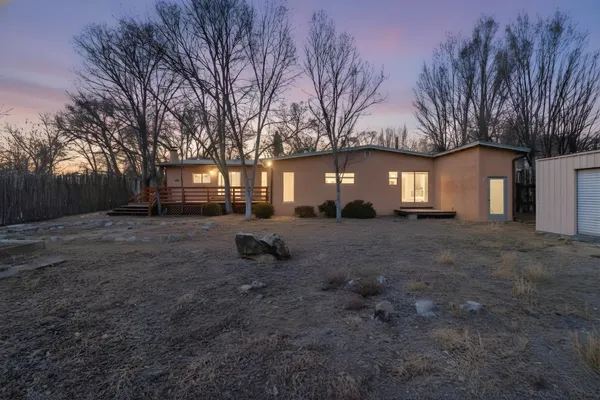 $499,000 | 104 Guthrie Lane, Unit A & B, Taos, NM 87571