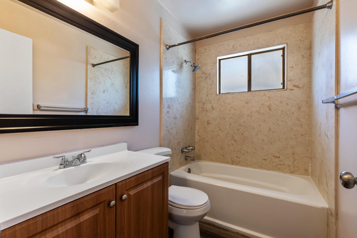 814 2nd Street Modesto, CA 95351 - Photo 10 of 18