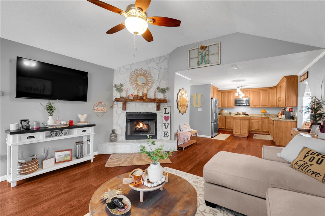 205 Meadow Ridge Road Easley, SC 29642 - Photo 4 of 25