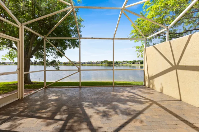 $499,900 | 154 Berenger Walk, Royal Palm Beach, FL 33414