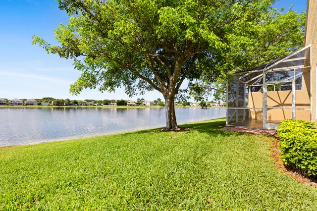 $499,900 | 154 Berenger Walk, Royal Palm Beach, FL 33414