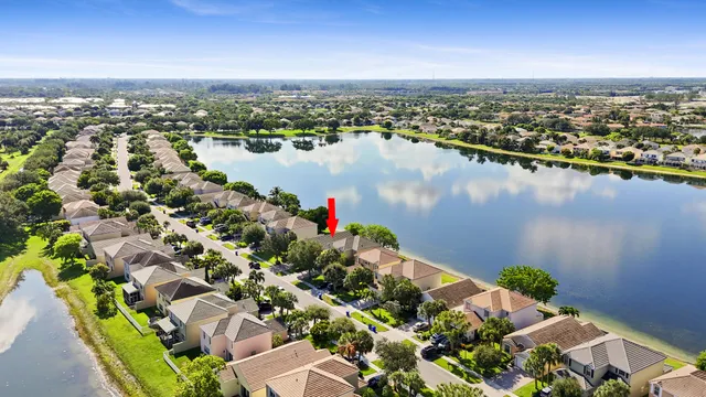 $499,900 | 154 Berenger Walk, Royal Palm Beach, FL 33414