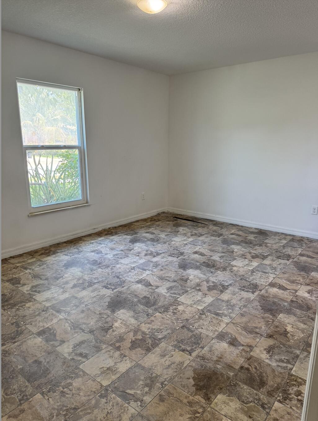 3211 Indiana Court Fort Pierce, FL 34947 - Photo 4 of 5 Room 1