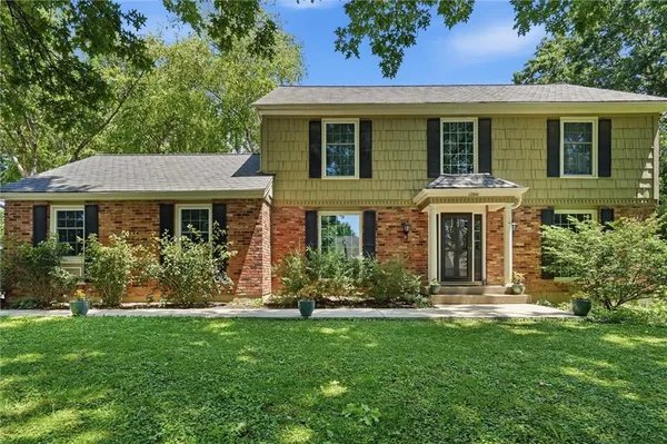 $635,000 | 12841 Pembroke Circle, Leawood, KS 66209