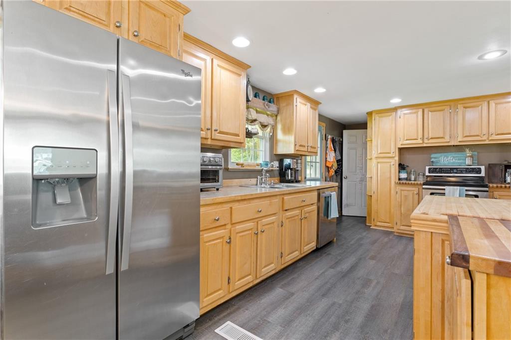 264 Rockdale Road Butler, PA 16002 - Photo 4 of 25