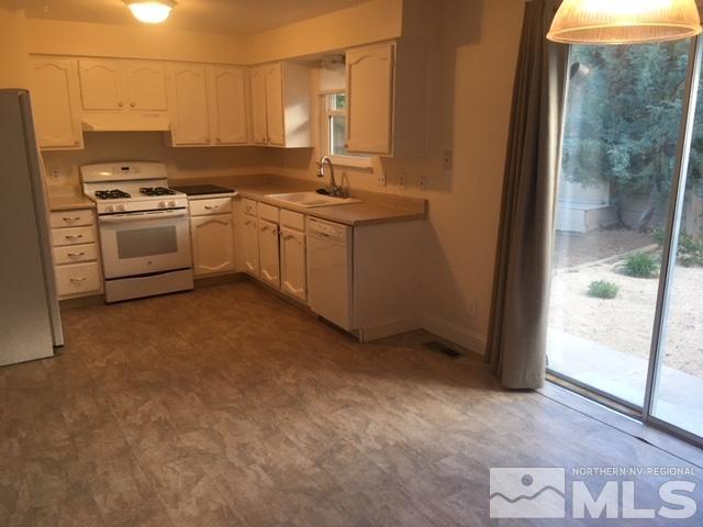 3972 Kentwood Court Reno, NV 89503 - Photo 6 of 20 Photo 6