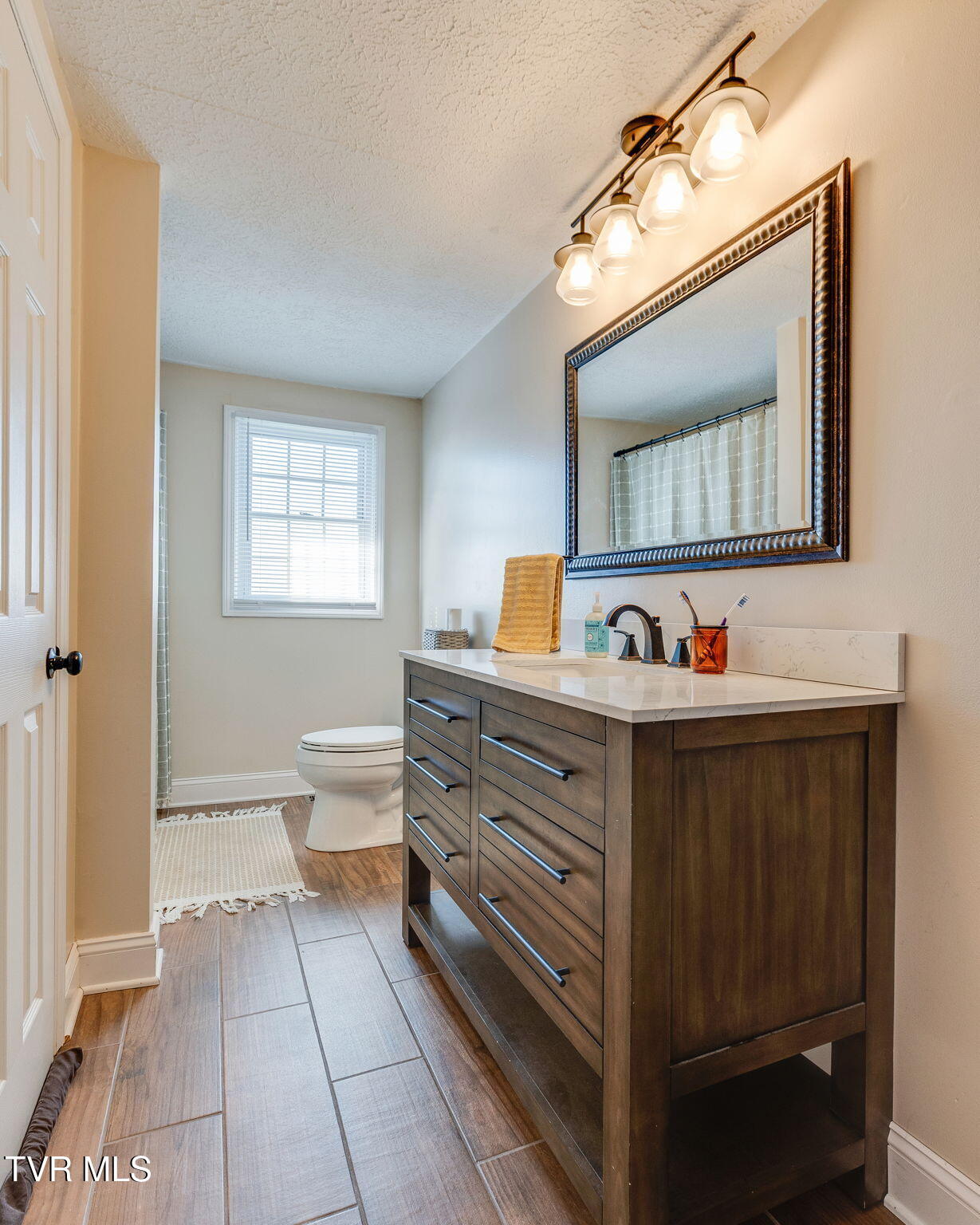 408 Claremont Road Kingsport, TN 37660 - Photo 14 of 25 014