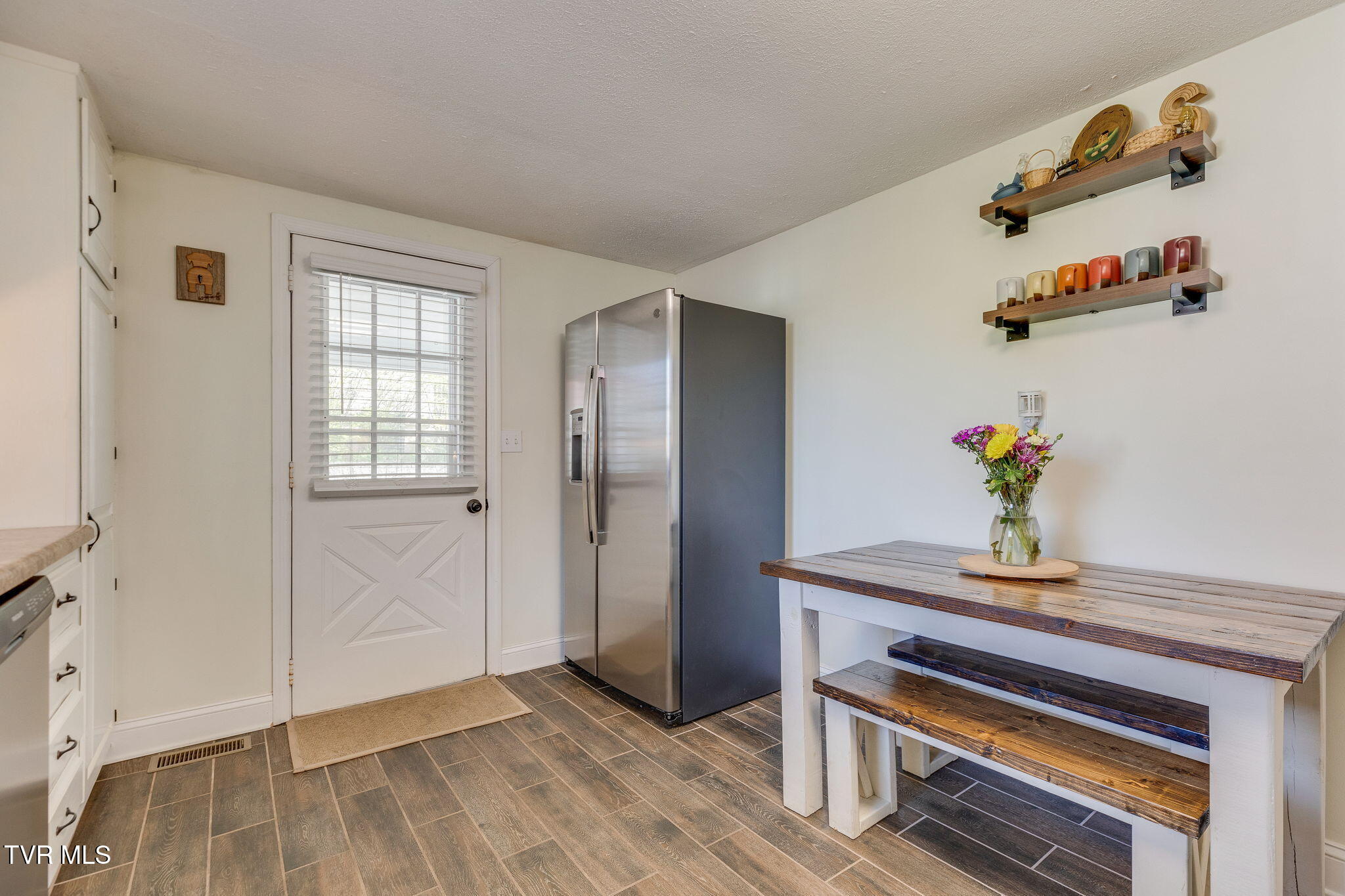 408 Claremont Road Kingsport, TN 37660 - Photo 9 of 25 009