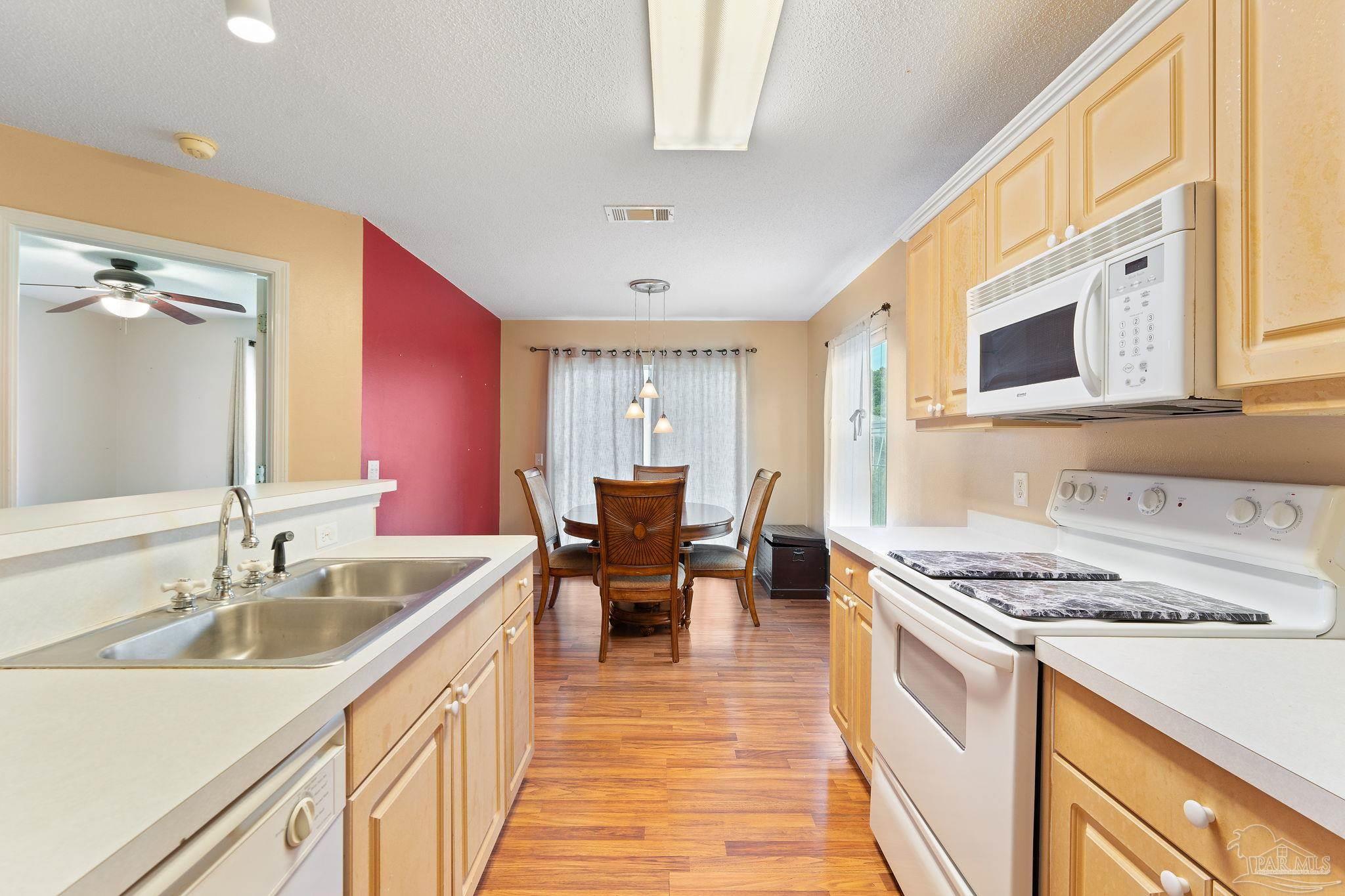 5301 Cherub Circle Milton, FL 32583 - Photo 7 of 14