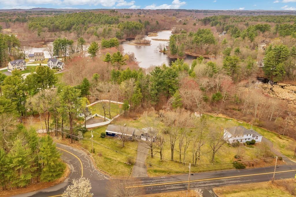 3 Lowell Junction Road Andover, MA 01810 - Photo 4 of 34 Gallery Image 4