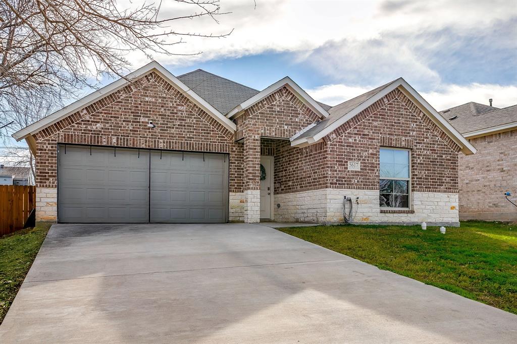 5617 Kilpatrick Avenue Fort Worth, TX 76107 - Photo 2 of 40