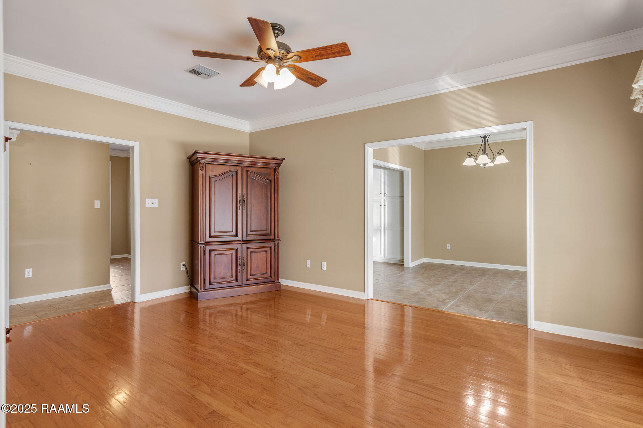 910 Canberra Road Lafayette, LA 70503 - Photo 14 of 25 Living Room