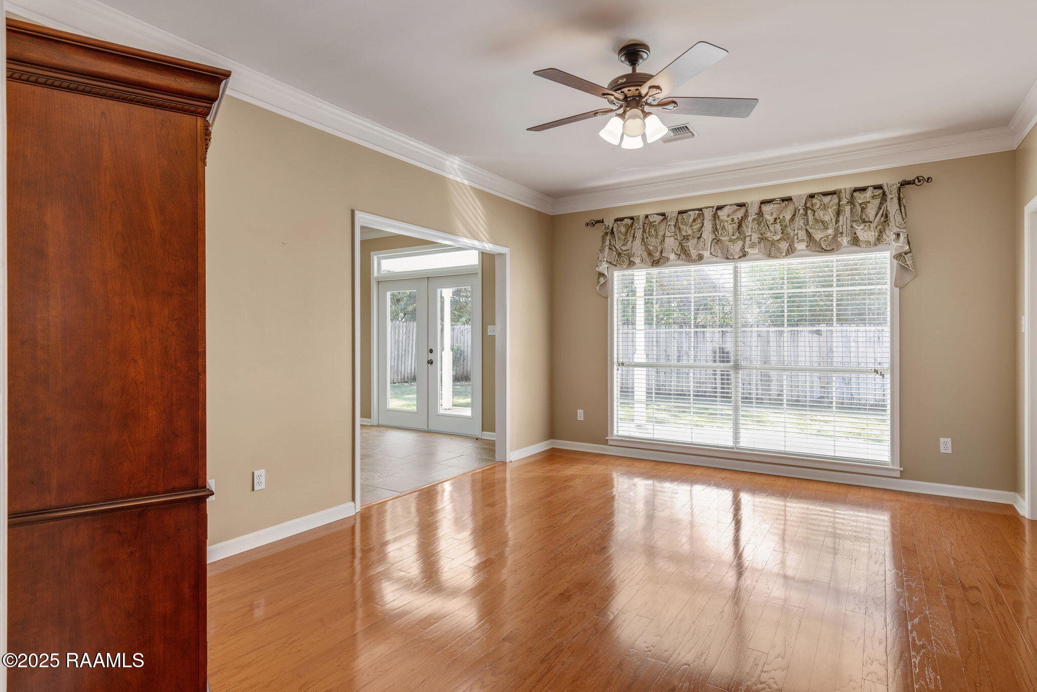 910 Canberra Road Lafayette, LA 70503 - Photo 15 of 25 Living Room