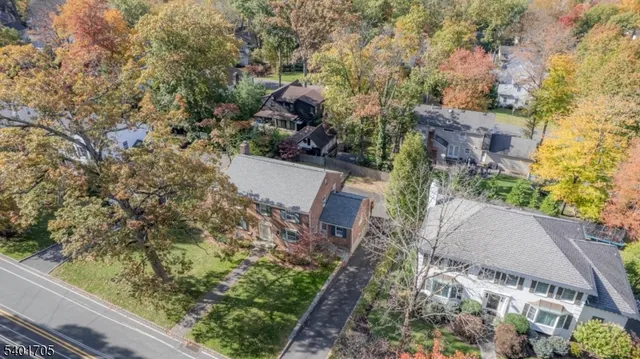 $1,275,000 | 154 Woodland Avenue, Summit, NJ 07901