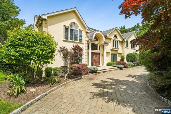 $2,450,000 | 66 Adams Drive, Cresskill, NJ 07626