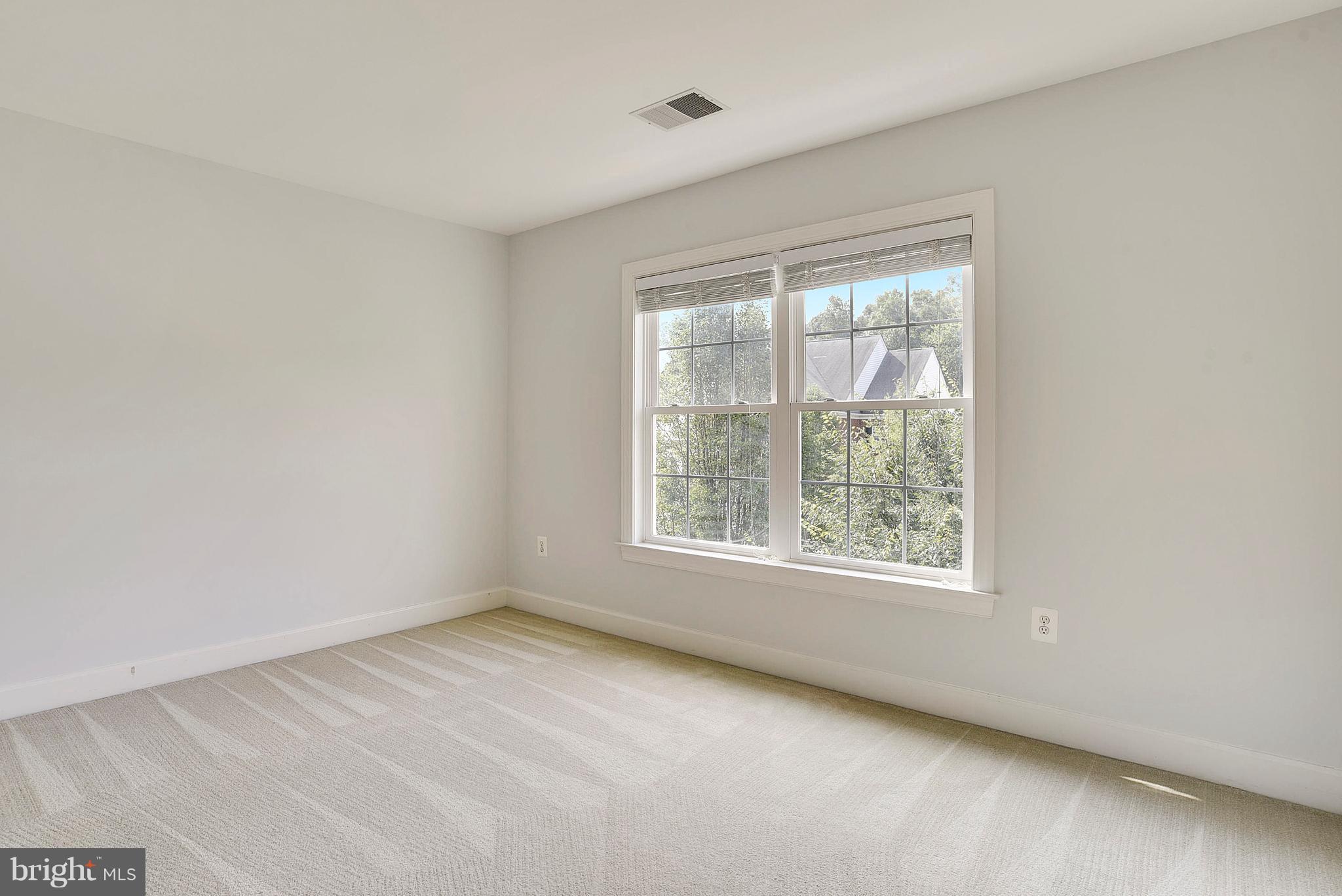 14554 Old Mill Road Centreville, VA 20121 - Photo 19 of 27 BR #4 is bright and spacious